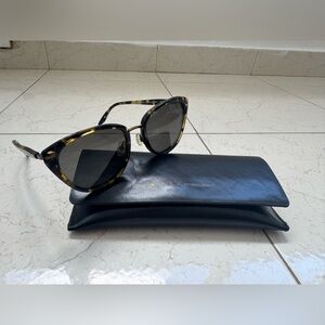 Stylish Tortoise Shell Sunglasses with Black Case